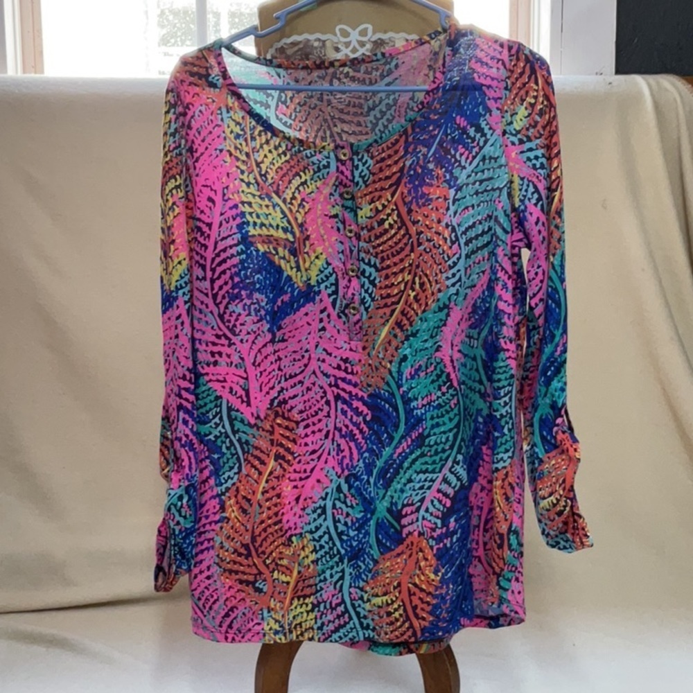 EUC woman’s 3/4 sleeve Lilly Pulitzer shirt - Picture 7 of 7